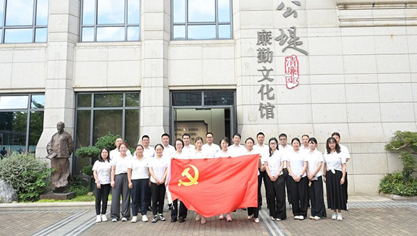 85031f761046091559eec362314d61df