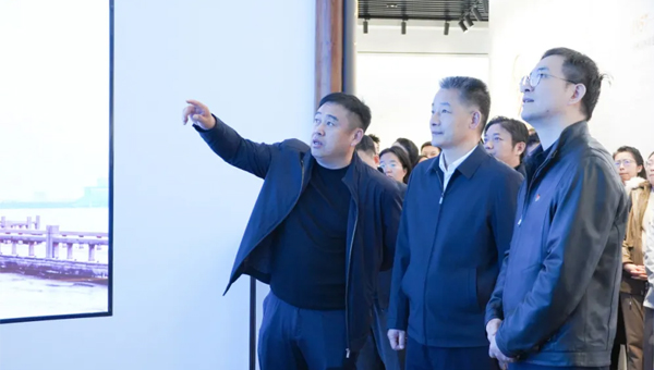 5b14d45d77f8b283f67ab1517ece9937